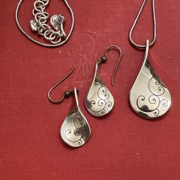 Gently Used Brighton Twirl French Earrings and Necklace - Picture 2 of 8